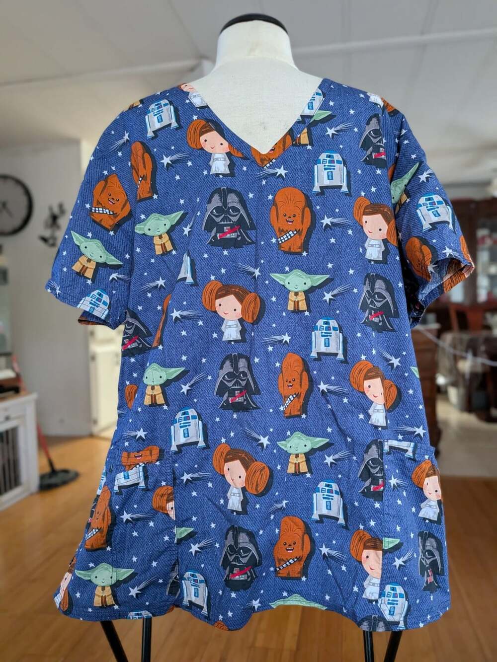 Star Wars Chibi Characters Starry Print V-Neck Scrub Top 3XL Blue